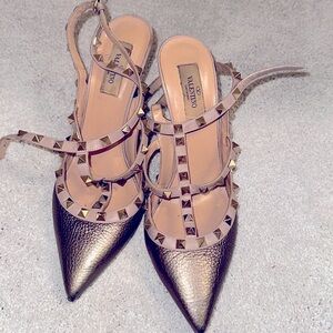 Authentic , gorgeous Valentino shoes purchased from Dubai mall Valentino store